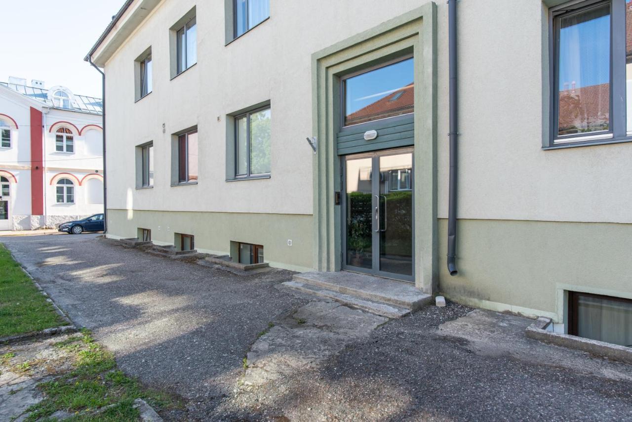 Vallikaeaeru Appartement Pärnu